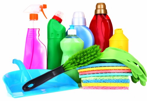 Kensington cleaner homepage illustration for home and office cleaning